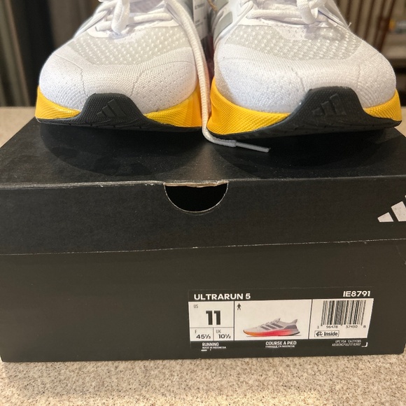 Men’s Adidas Ultra Run 5 - Picture 3 of 3